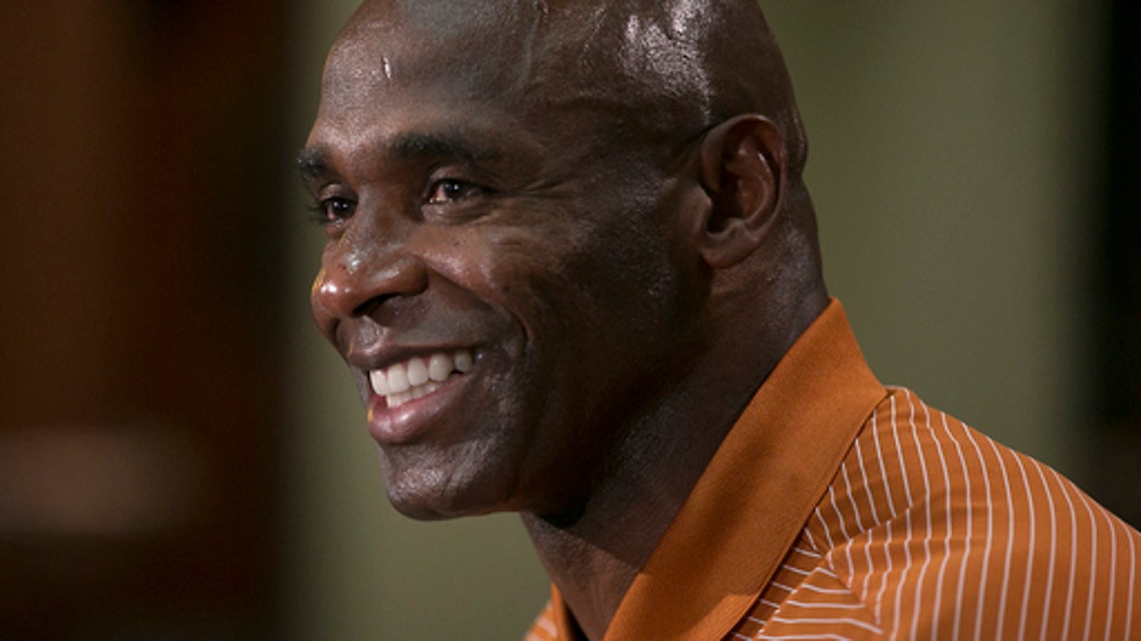 Charlie Strong driven to succeed by place in Texas history